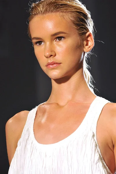 Look 12